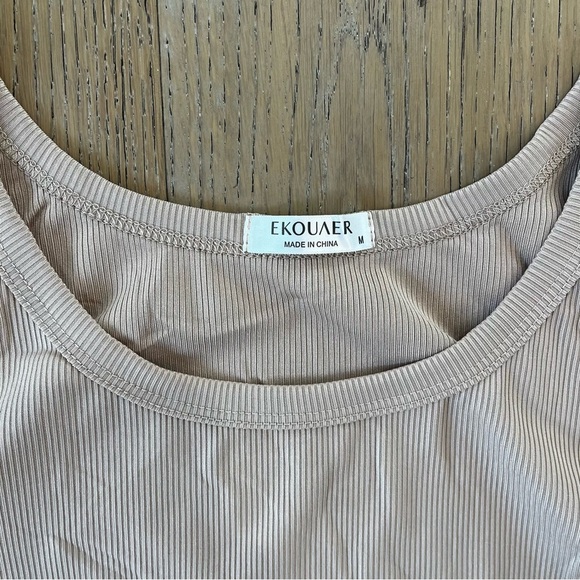 Ekouaer Ribbed Tan Crop Tank Top Women Medium Summer Set Lounge Going Out - Picture 4 of 5